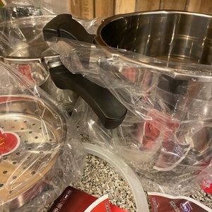 Stainless Still Pressure cooker 4L